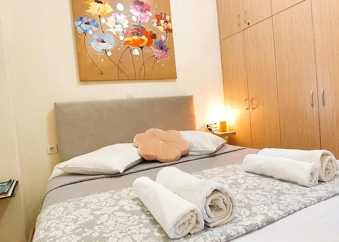 Joy New Port Corfu Town * Corfu (city)